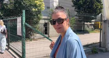 Deniz Akkaya, ev sahibinden şikayetçi oldu