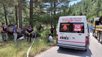 Beton mikseri devrildi: 2 yaralı