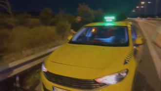Avcılar'da takibe alınan taksiden kaçak göçmenler çıktı; bir gözaltı