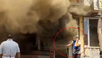 Nusaybin’de yangın çıkan mağaza kullanılamaz hale geldi