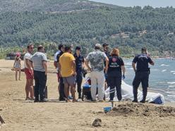 İzmir'de sahilde erkek cesedi bulundu