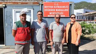 Muğla'da temizlik işçileri, buldukları içi para ve ziynet dolu çantayı sahibine ulaştırdı