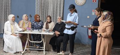 Mutlu kadınlar kitap okuma kulübü kurdu