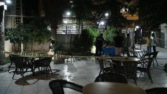 Boşanma aşamasındaki eşini silahla ağır yaraladı