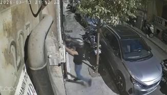 Şişli’de boşandığı eşinin evinin önüne geldi; penceredeki kayınpederine tekme ve yumruklarla saldırdı