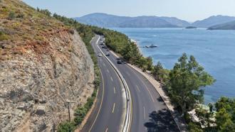 Marmaris'te 77 milyon liralık yol yatırımı tamamlandı