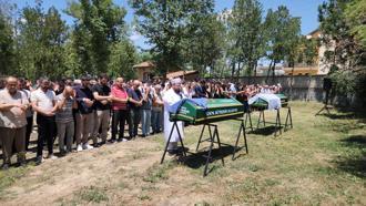 Kazada ölen anne ile kızı, son yolculuklarına uğurlandı