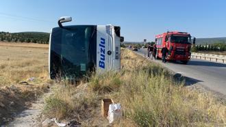 Eskişehir’de yolcu otobüsü şarampole devrildi: 24 yaralı