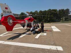 TIR'ın çarptığı yaya, ambulans helikopterle Diyarbakır'a sevk edildi