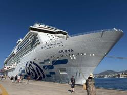Bodrum'a denizden 2 bin 360 turist geldi