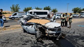 TIR'a arkadan çarpan otomobilin sürücüsü ağır yaralandı