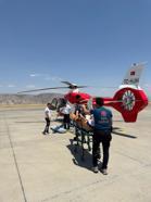 Şırnak’ta trafik kazasında yaralanan sürücü, ambulans helikopterle sevk edildi