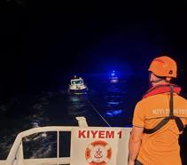 Çanakkale'de sürüklenen tekne kurtarıldı
