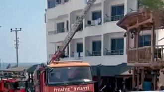 Otel odasında çıkan yangın söndürüldü; mahsur kalan 9 kişi kurtarıldı