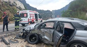 Antalya-Isparta Karayolu'nda kaza: 4 yaralı