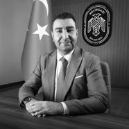 Belediye özel kalem müdürü bisikletten düşüp öldü
