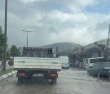 Tokat'ta sağanak sonrası yollar göle döndü