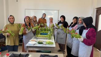 Midyatlı kadınlar, coğrafi işaretli acurun turşusunu kuruyor
