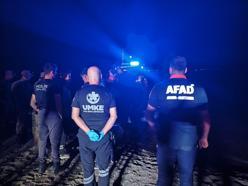 Hazar Gölü’ne giren genç boğuldu