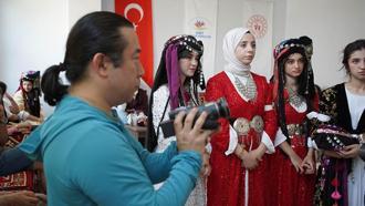 Japon araştırmacı, Siirt'in halk oyunları ve dengbej kültürünü arşivledi