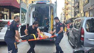 Husumetlisi tarafından sokak ortasında bacağından vuruldu