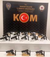 Mardin'de 18 ruhsatsız tabanca ele geçirildi; 1 gözaltı