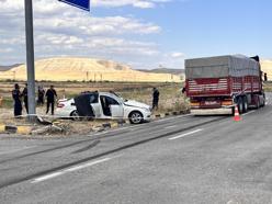 Çankırı'da kamyon ile otomobil çarpıştı: 3 ölü