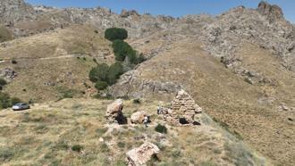 Van'da tahrip edilen tarihi kilise ve mezarlık için koruma çalışması başlatıldı