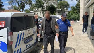Arkadaşlık teklifini geri çeviren kadını darbetti