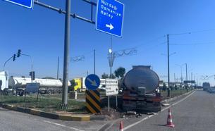 Tankerle hafif ticari araç çarpıştı: 1 yaralı