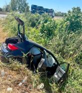 Bursa’da otomobil sulama kanalına devrildi; 1’i çocuk, 6 yaralı