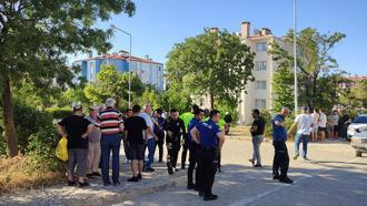 Edirne’de komşular arası silahlı kavga: 1’i ağır 3 yaralı