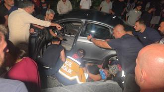 Kazaya karışmamak için manevra yapıp ağaca çarptı: 1 yaralı