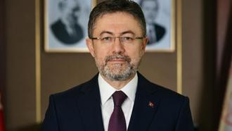 Bakan Yumaklı: Çine ve Susurluk yangınlarını tamamen kontrol altına almak için çalışmalarım sürüyor