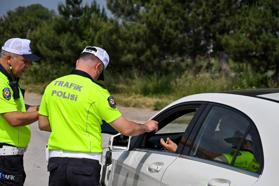 Bolu'da trafik denetimlerinde bin 337 sürücüye ceza