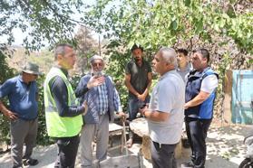 Muğla Büyükşehir Belediyesi ekipleri orman yangınından etkilenen mahallelerde incelemelerde bulundu