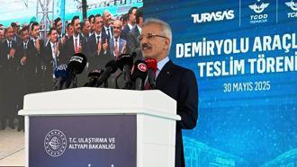 Türk lokomotifi Afrika'ya ihraç edildi