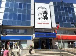 Menderes Belediyesi’ne operasyon: Başkanı Çiçek dahil, 15 şüpheli gözaltına alındı