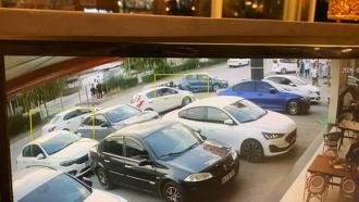 Bursa'da 2 otomobilin çarpışması kamerada: 4 yaralı