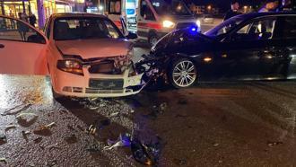Bursa'da iki otomobil çarpıştı: 2 yaralı