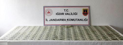 Iğdır'da 524 adet sahte 100 dolarlık banknot ele geçirildi