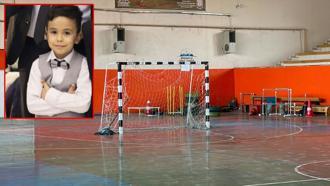 Spor salonunda üzerine kale direği devrilen Mert Ali öldü