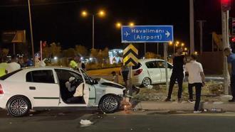 Diyarbakır'da otomobiller çarpıştı: 7 yaralı