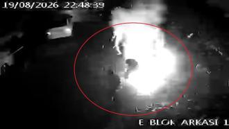 Ateşledikleri havai fişekler patladı: 3 yaralı