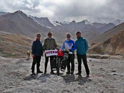 Pamir Otoyolu'nu 1 ayda tamamlayan ilk Türk bisiklet topluluğu oldular