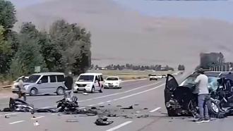 Van'da iki hafif ticari araç kafa kafaya çarpıştı: 2 ölü, 9 yaralı