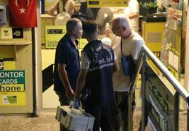 Alanya'da döviz bürosunda silahlı soygun girişimi