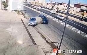 İki otomobil ile TIR’ın karıştığı kaza kamerada; 1 yaralı