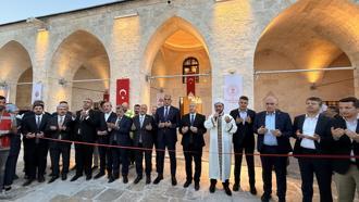Adıyaman’da depremde hasar gören camiler ve türbe ibadete açıldı