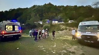 Bartın'da patpat devrildi: 1'i ağır 8 yaralı